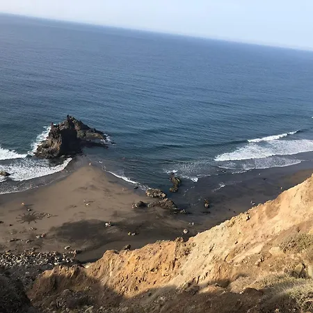 Casa Amarilla De Playa Benijo *