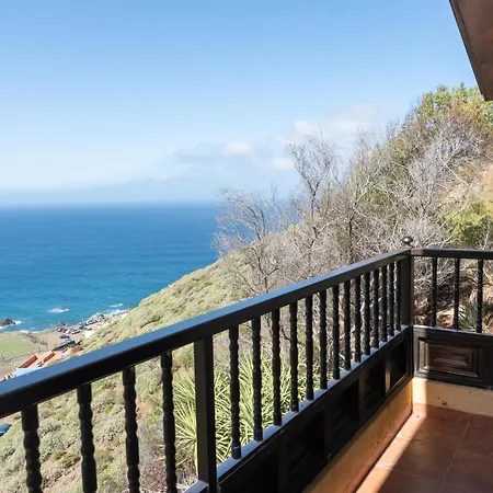 Casa Amarilla De Playa Benijo