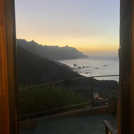 Casa Amarilla De Playa Benijo 펜션 *